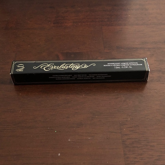 ❤️ Kat Von D Liquid Lipstick in Vibrant Pink - Picture 3 of 9